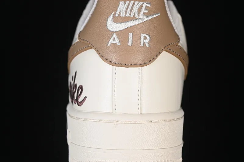 All categories Nk Air Force 1 Air Force series Nk Air Force 1 Low Air Force low-top Nike Air Force 1'07 Low Milk coffee white brown three small hooks Air Force 1 low-top casual sneakers NH0601-584